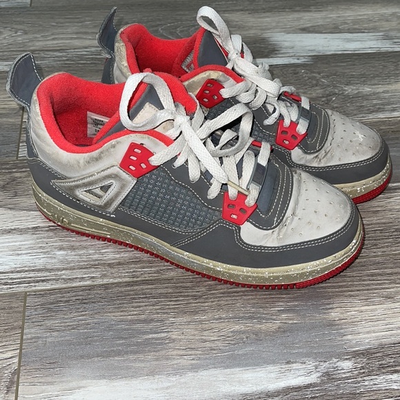 Air Jordan - Picture 2 of 5